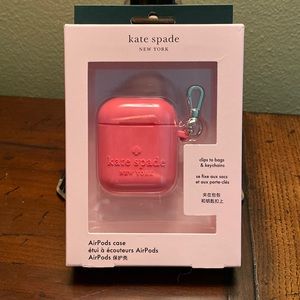 Kate Spade New York AirPods Case With Clip Panache Pink